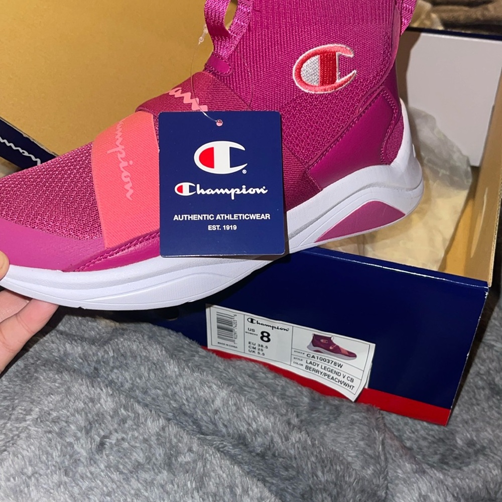 New champion shoes in size 8 for Women’s